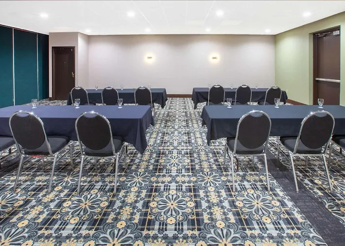 Baymont By Wyndham Grand Rapids Near Downtown